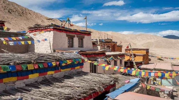 Mustang Tour with Kathmandu & Pokhara by Flight & Road